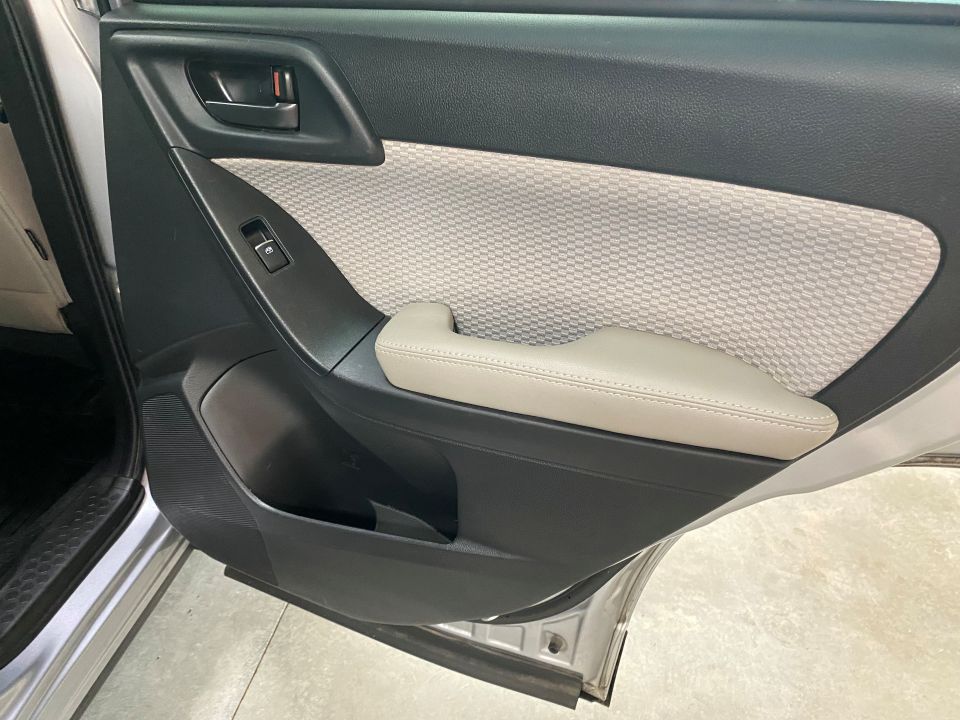 2018 Subaru Forester Premium SUV AWD with EyeSight Safety Features