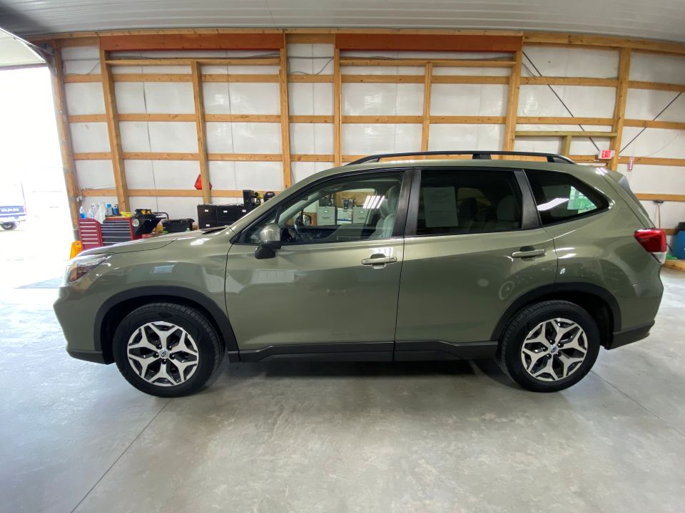2019 Subaru Forester Premium AWD with EyeSight Safety Features ⭐SOLD⭐