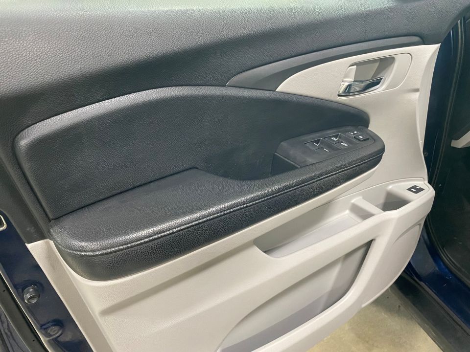 2017 Honda Pilot EX-L AWD 3rd row Sport Utility ⭐PENDING SALE⭐