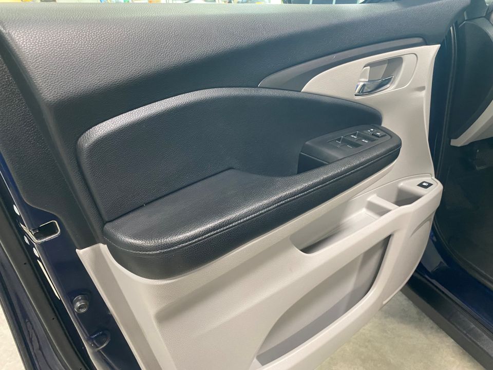 2017 Honda Pilot EX AWD 3rd row SUV ⭐SOLD⭐