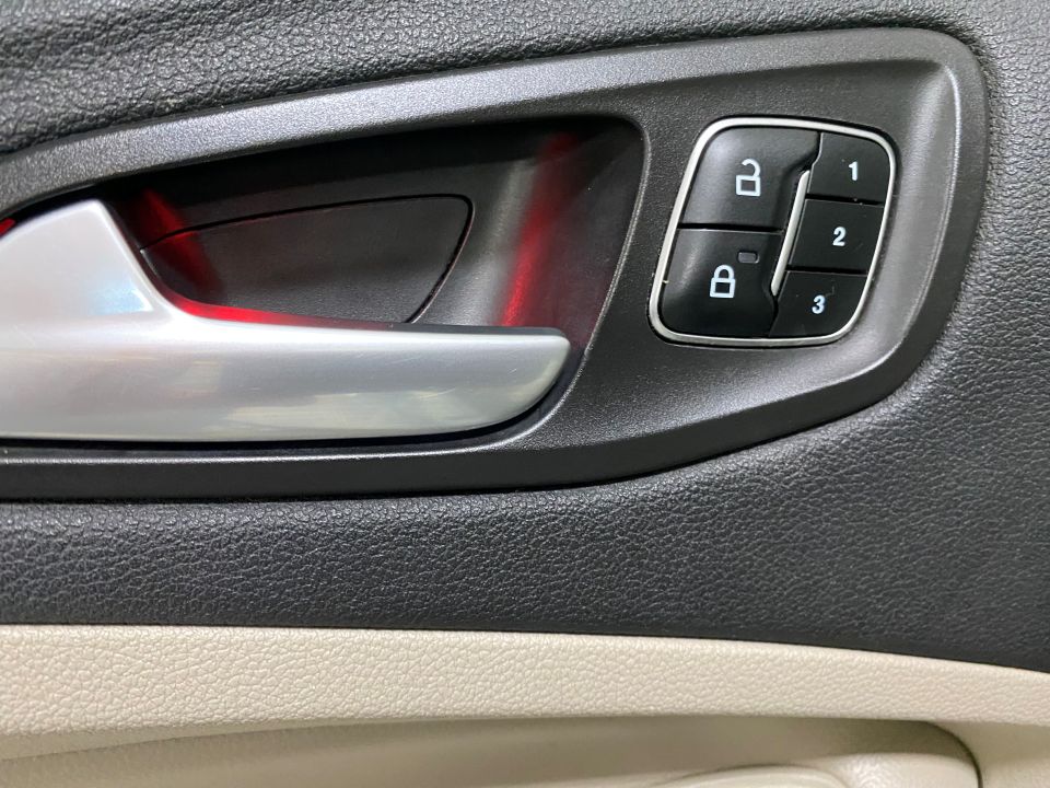 2017 Ford Escape Titanium FWD 4 Door SUV ⭐SOLD⭐