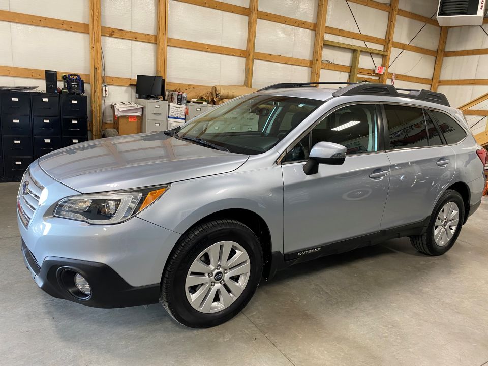 2017 Subaru Outback Premium AWD 4D SUV with Subaru EyeSight Safety ⭐SOLD⭐