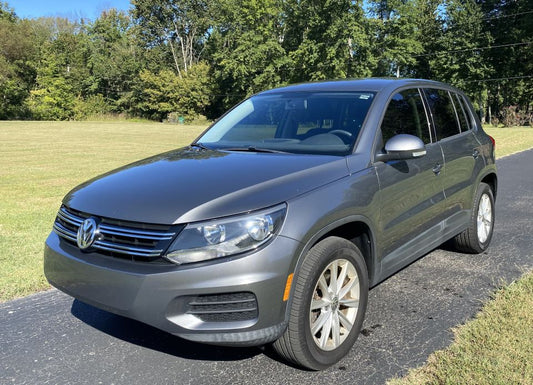 2017 Volkswagen Tiguan Limited  2.0T FWD 4 Door Sport Utility