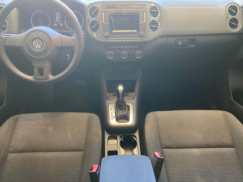 2017 Volkswagen Tiguan Limited  2.0T FWD 4 Door Sport Utility